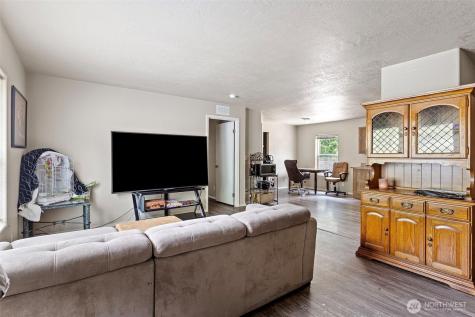 734 Davis Lake Road Morton WA 98356