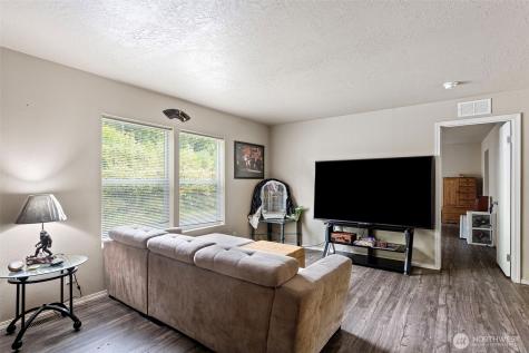 734 Davis Lake Road Morton WA 98356