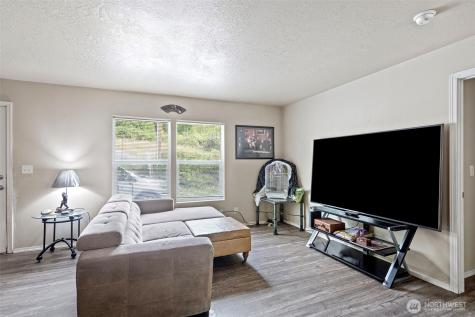 734 Davis Lake Road Morton WA 98356