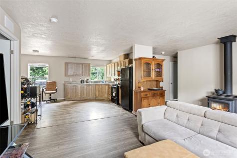 734 Davis Lake Road Morton WA 98356