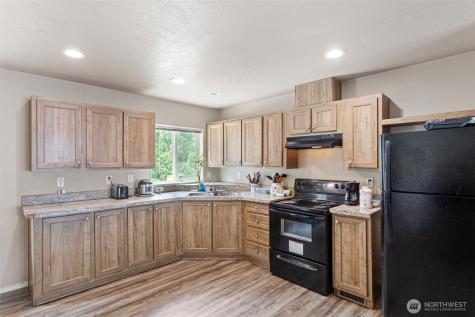 734 Davis Lake Road Morton WA 98356