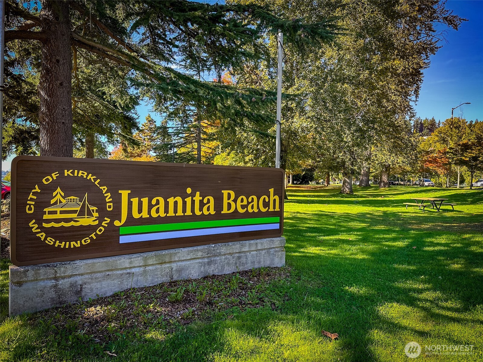 8329 NE Juanita Drive Kirkland WA 98034