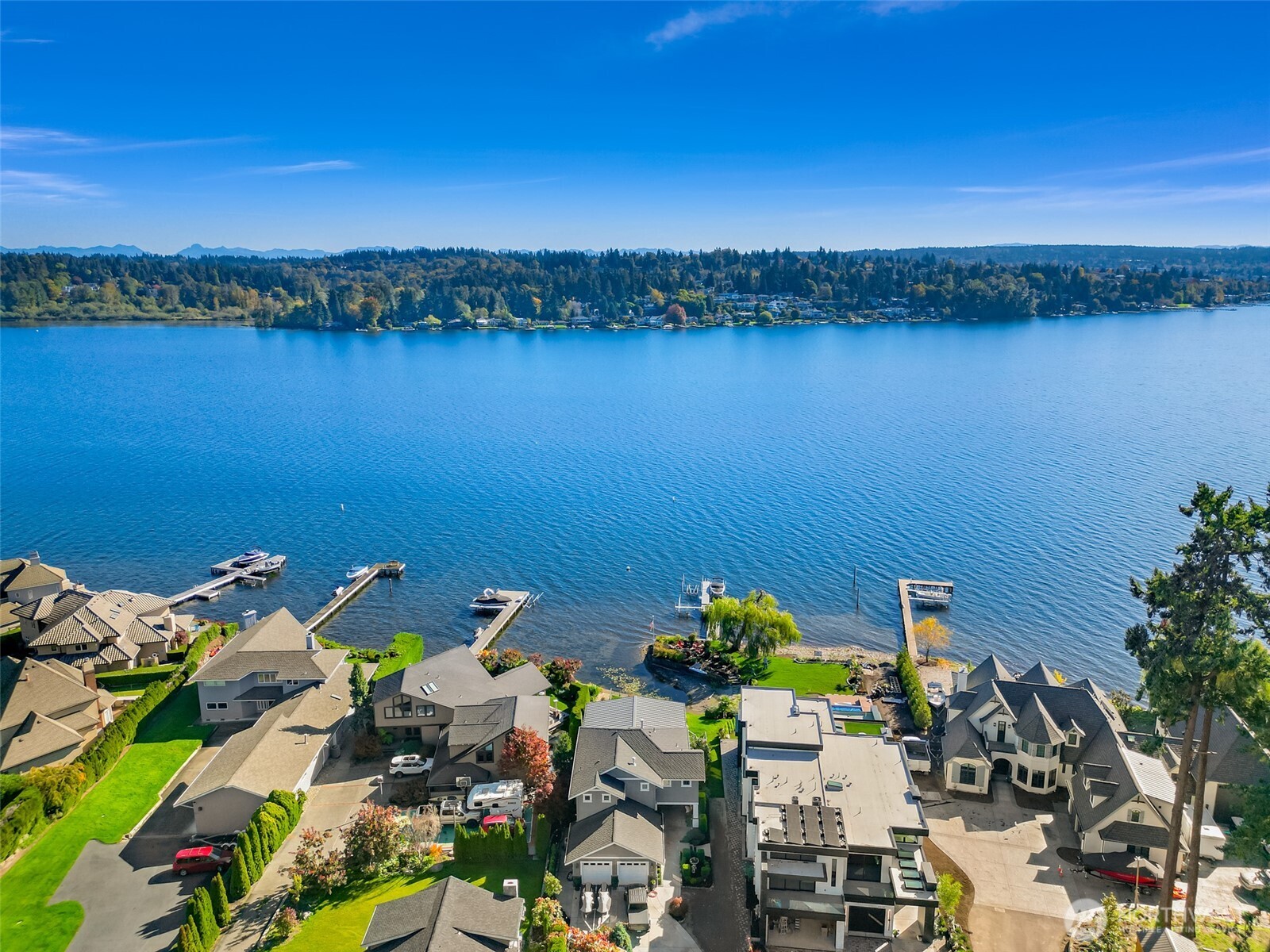 8329 NE Juanita Drive Kirkland WA 98034