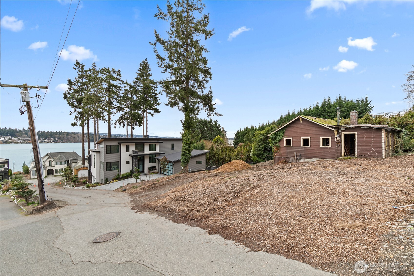8329 NE Juanita Drive Kirkland WA 98034