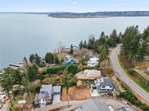 8329 NE Juanita Drive Kirkland WA 98034