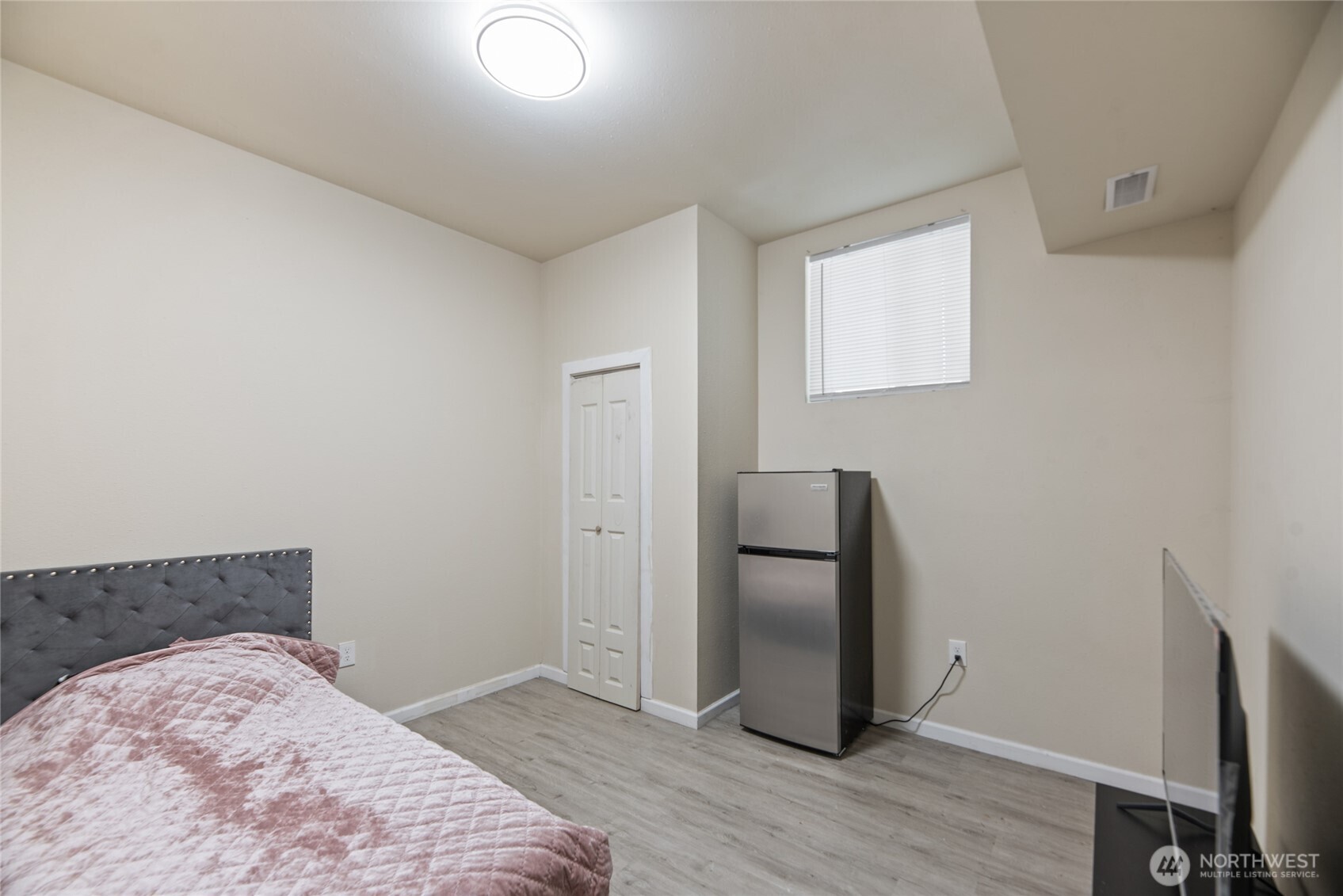 10606 68th Place S Seattle WA 98178
