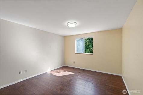 10606 68th Place S Seattle WA 98178