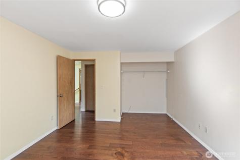 10606 68th Place S Seattle WA 98178