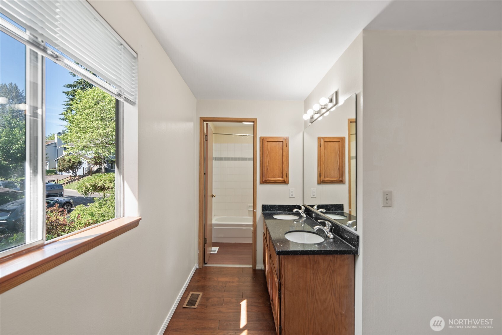 10606 68th Place S Seattle WA 98178