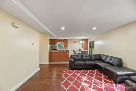 10606 68th Place S Seattle WA 98178
