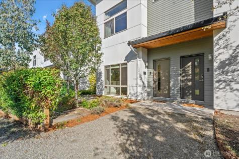 4270 Greenbelt Station Seattle WA 98118