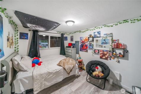 20827 59th Place W Lynnwood WA 98036