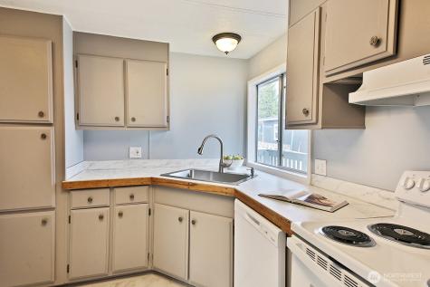 700 NW Crosby Avenue Oak Harbor WA 98277