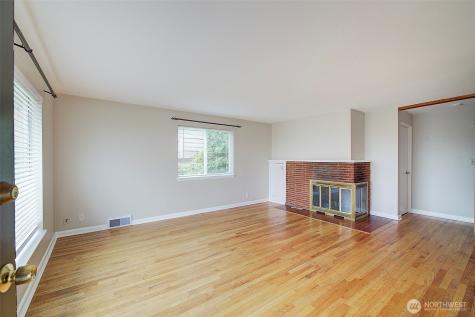 4045 29th Avenue W Seattle WA 98199