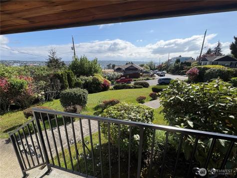 4045 29th Avenue W Seattle WA 98199