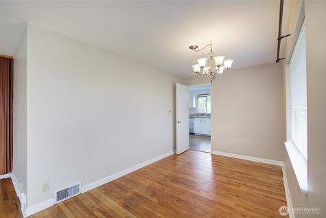 4045 29th Avenue W Seattle WA 98199