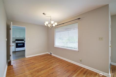 4045 29th Avenue W Seattle WA 98199