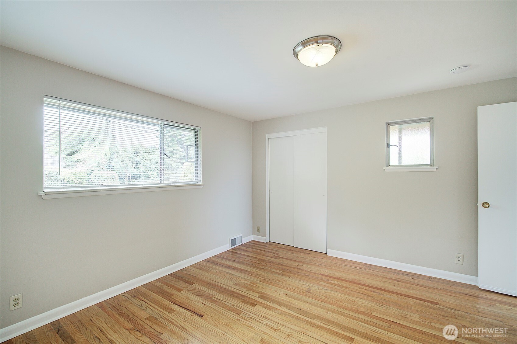 4045 29th Avenue W Seattle WA 98199