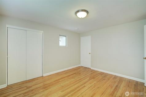 4045 29th Avenue W Seattle WA 98199