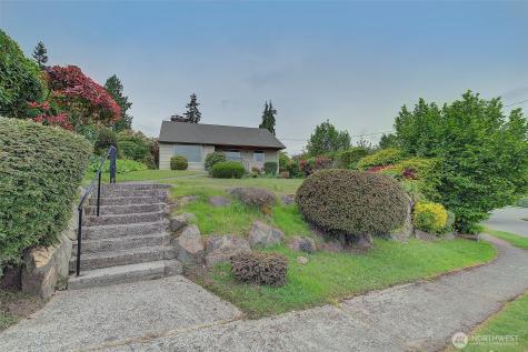 4045 29th Avenue W Seattle WA 98199