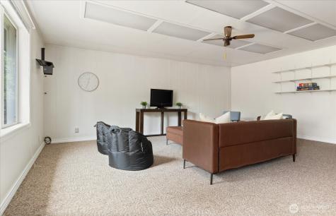 27540 Sr 20 Oak Harbor WA 98277