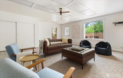 27540 Sr 20 Oak Harbor WA 98277