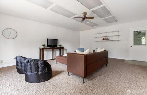 27540 Sr 20 Oak Harbor WA 98277