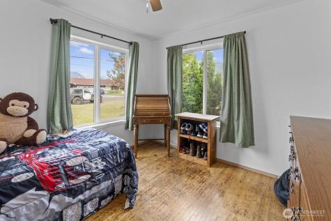 325 3rd Street Morton WA 98356