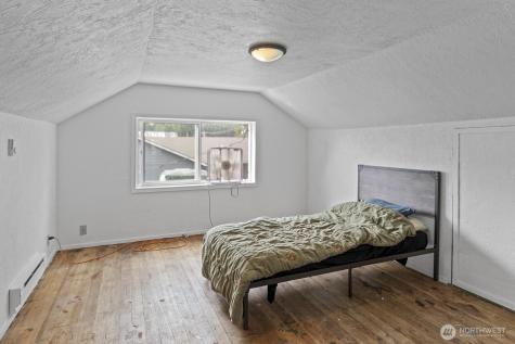 325 3rd Street Morton WA 98356