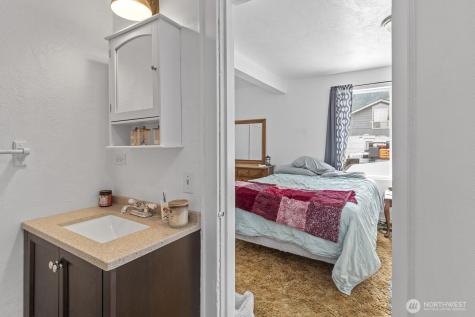 325 3rd Street Morton WA 98356