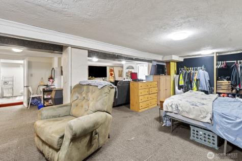 325 3rd Street Morton WA 98356