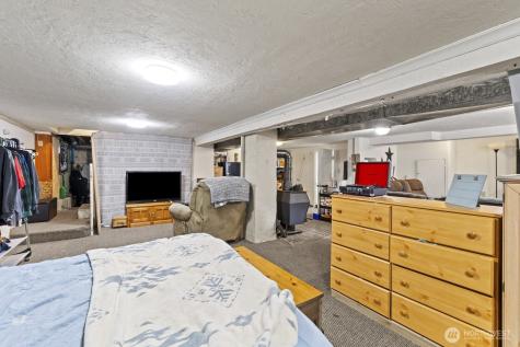 325 3rd Street Morton WA 98356