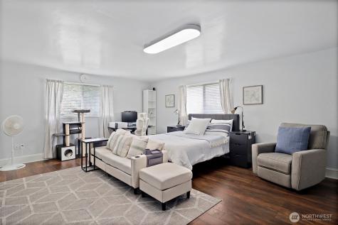 914 S 30th Place Renton WA 98055