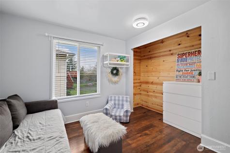914 S 30th Place Renton WA 98055