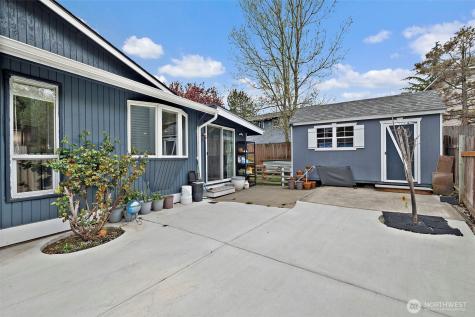 914 S 30th Place Renton WA 98055