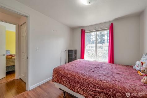 15404 SE 304th Place Kent WA 98042