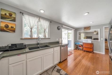 15404 SE 304th Place Kent WA 98042