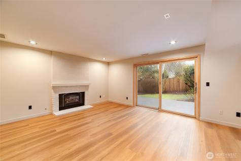 10012 SE 247th Place Kent WA 98030