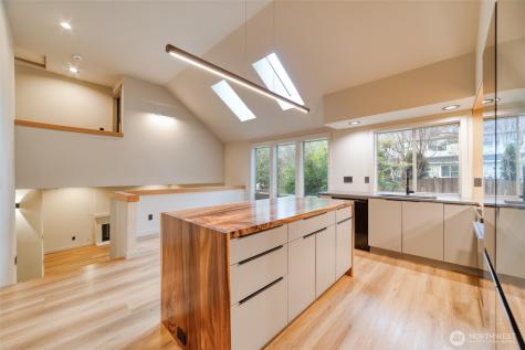 10012 SE 247th Place Kent WA 98030