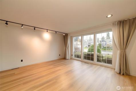10012 SE 247th Place Kent WA 98030
