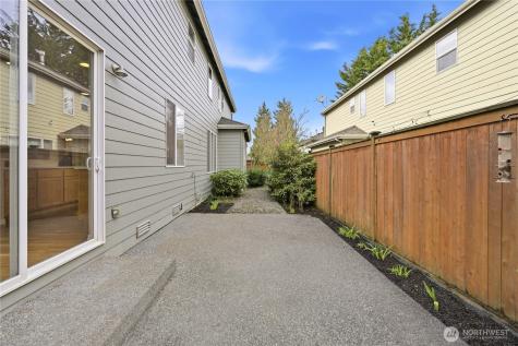 11922 82nd Place NE Kirkland WA 98034