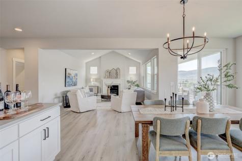 1580 S Kelvin Court East Wenatchee WA 98802