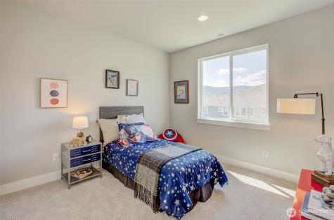 1580 S Kelvin Court East Wenatchee WA 98802