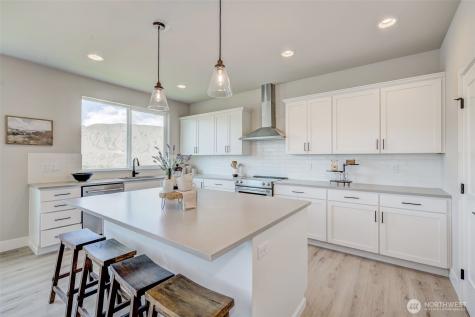 1580 S Kelvin Court East Wenatchee WA 98802