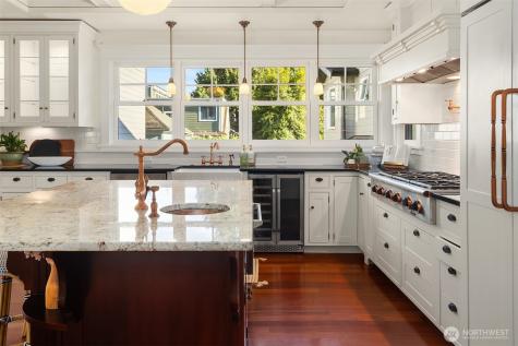 7025 23rd Avenue NW Seattle WA 98117