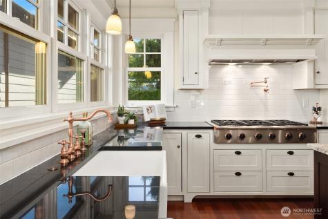 7025 23rd Avenue NW Seattle WA 98117