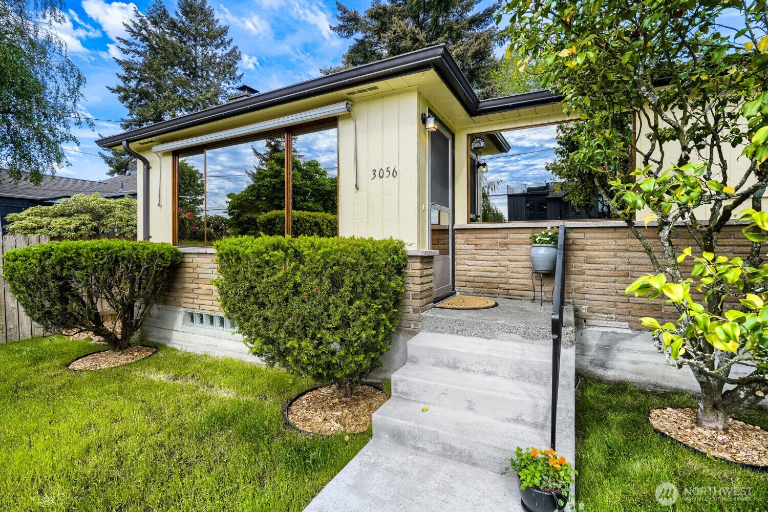 3056 50th Avenue SW Seattle WA 98116