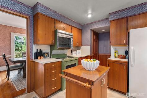 1875 E Hamlin Street Seattle WA 98112