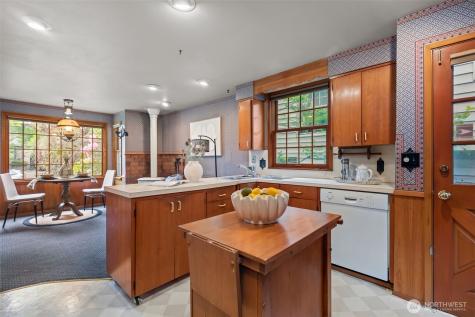 1875 E Hamlin Street Seattle WA 98112