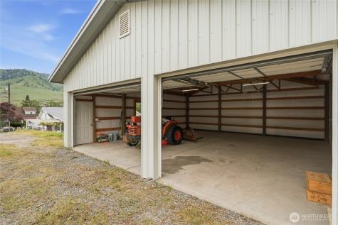 233 E Gibson Chelan WA 98816